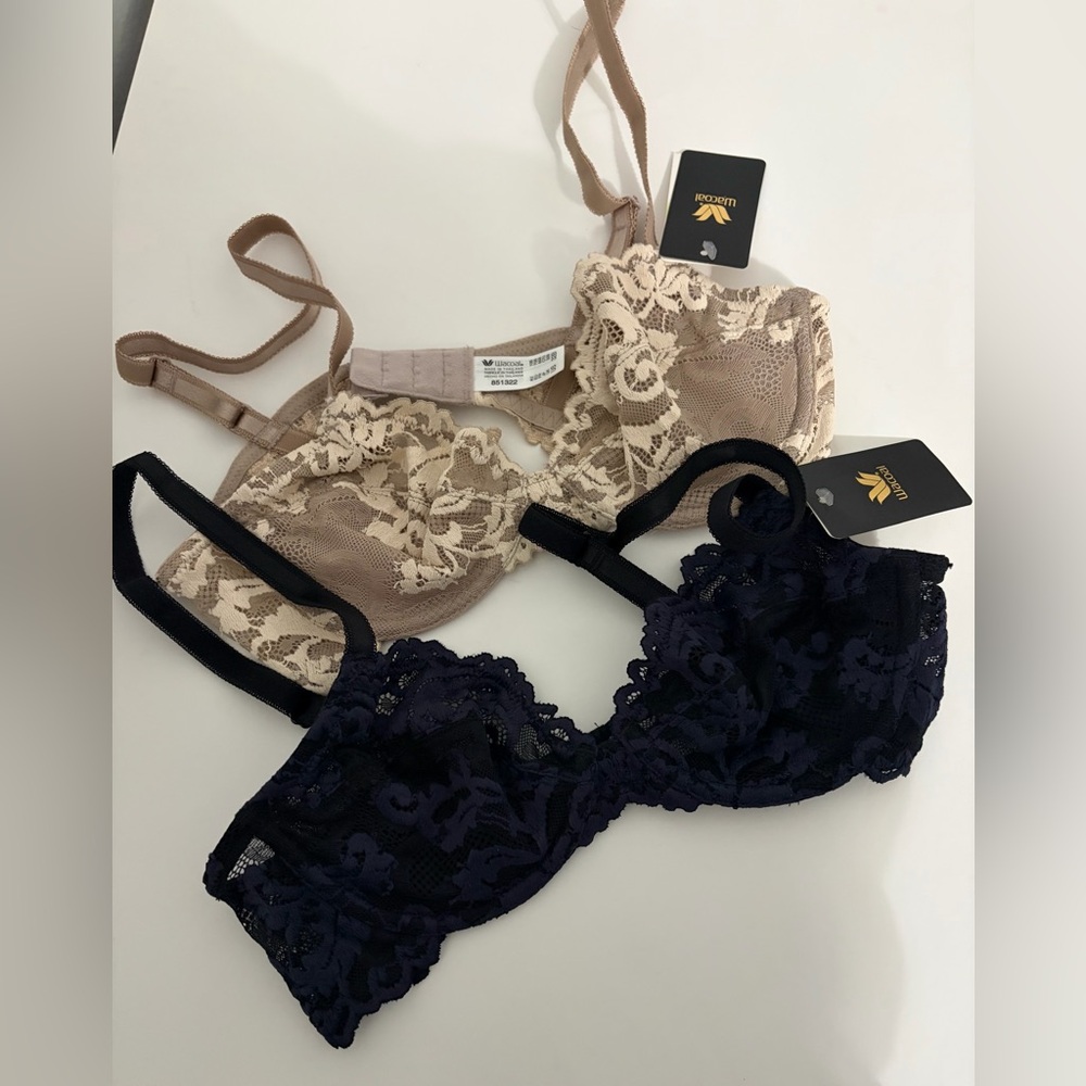 Wacoal Instant Icon Underwire Bras in the colors Café Au Lair and Black/Eclipse.
